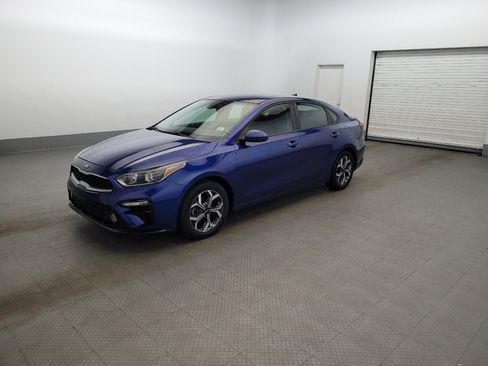 Used 2019 Kia Forte LXS FWD image 2