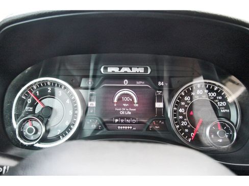 Used 2023 RAM 1500 Laramie AWD/4WD image 18
