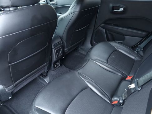 Used 2020 Jeep Compass Latitude image 25