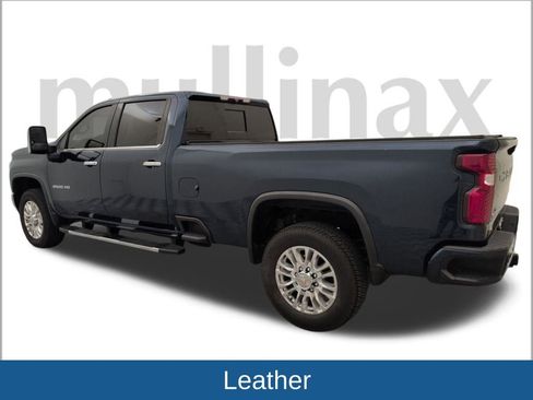 Used 2022 Chevrolet Silverado 3500 High Country image 9
