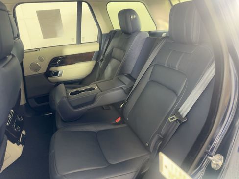 Used 2018 Land Rover Range Rover HSE image 13