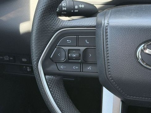 Used 2026 Toyota Tundra Limited AWD/4WD image 12