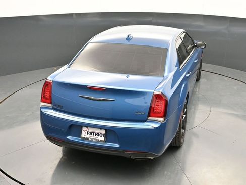 Used 2023 Chrysler 300 Touring w/ Sport Appearance Package RWD image 29