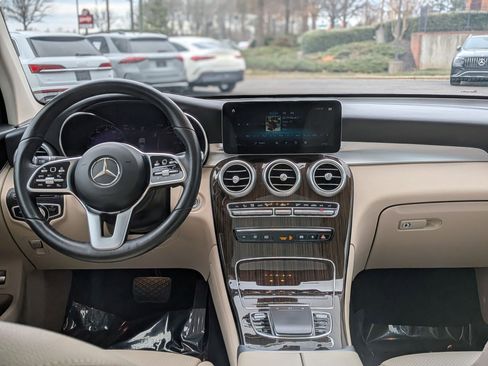 Used 2022 Mercedes-Benz GLC 300 4MATIC image 30