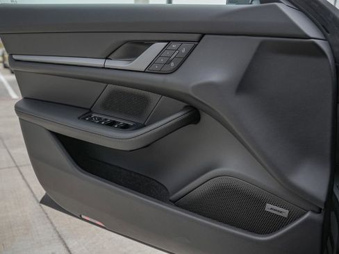 Certified 2025 Porsche Taycan 4S AWD/4WD image 18