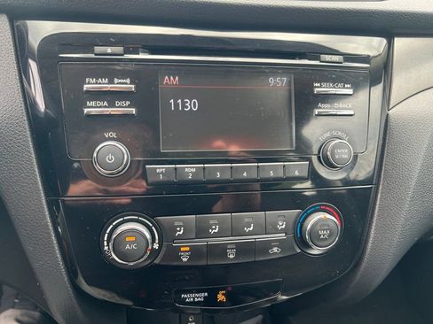 Used 2016 Nissan Rogue S FWD image 47