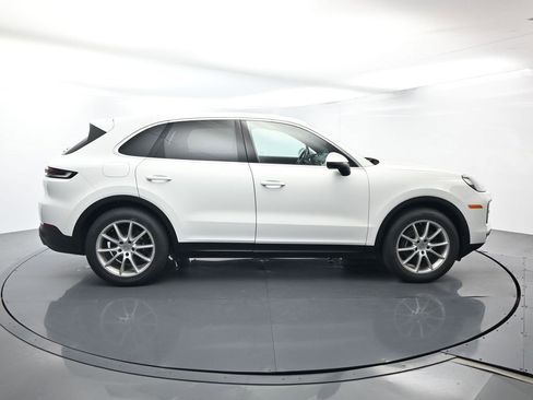 Certified 2024 Porsche Cayenne image 16