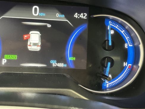 Used 2021 Toyota RAV4 XSE AWD/4WD image 29