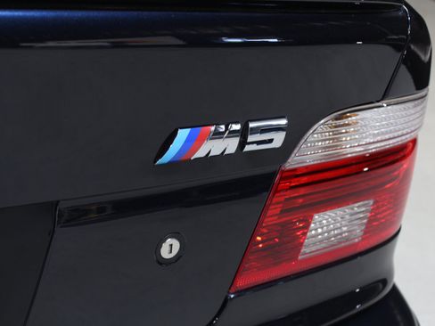 Used 2002 BMW M5 RWD image 16