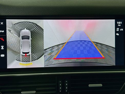 Used 2023 Porsche Cayenne Base image 19