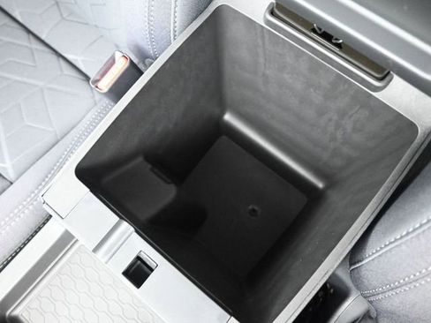 New 2026 Nissan Frontier SV w/ Tow Package image 9