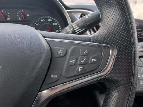 Used 2025 Chevrolet Malibu LT FWD image 9