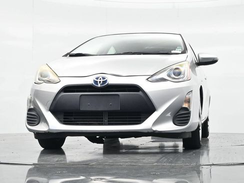 Used 2016 Toyota Prius C One FWD image 27