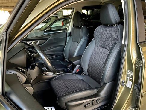 Used 2022 Subaru Forester Premium image 15