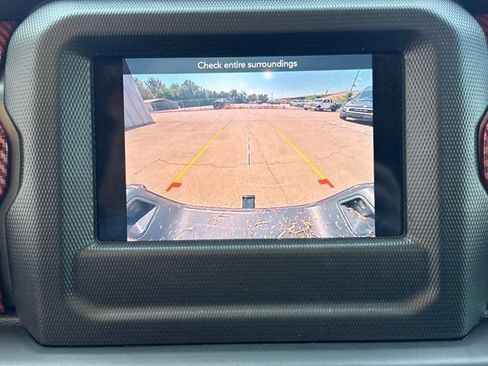 Used 2022 Jeep Gladiator Sport AWD/4WD image 8