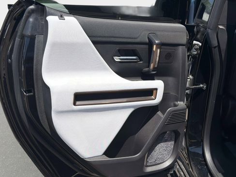 Used 2024 GMC Hummer EV 2X AWD/4WD image 12