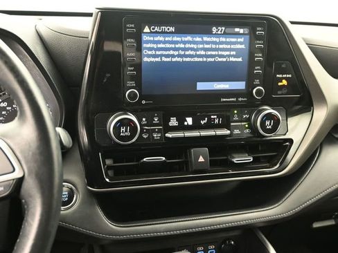 Certified 2022 Toyota Highlander LE image 12