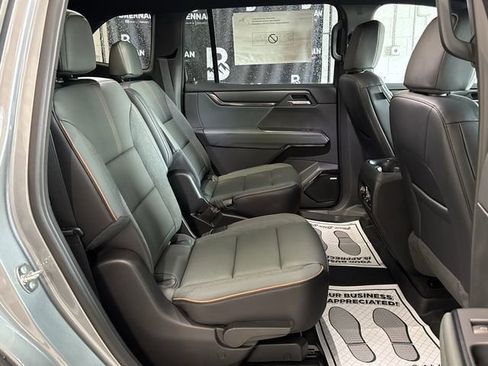 New 2026 GMC Acadia AT4 w/ Luxury Package AWD/4WD image 29