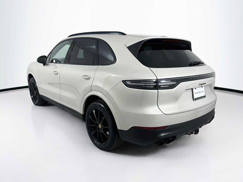Certified 2023 Porsche Cayenne AWD/4WD image 3
