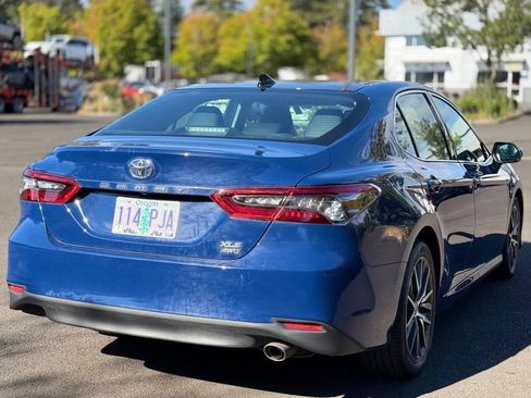 Used 2023 Toyota Camry XLE w/ Navigation Package AWD/4WD image 5