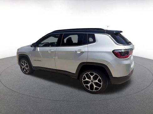 Used 2025 Jeep Compass Limited AWD/4WD image 11