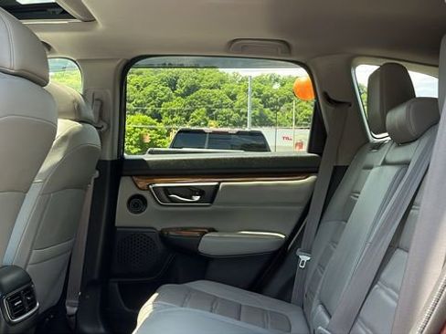 Used 2019 Honda CR-V Touring image 21
