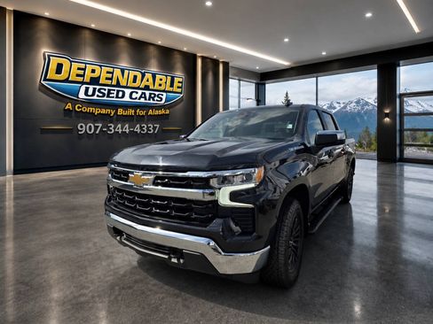 Used 2024 Chevrolet Silverado 1500 LT AWD/4WD image 1