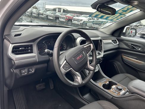Used 2023 GMC Acadia SLE w/ Driver Convenience Package image 44