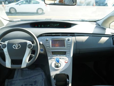 Used 2015 Toyota Prius Two FWD image 15