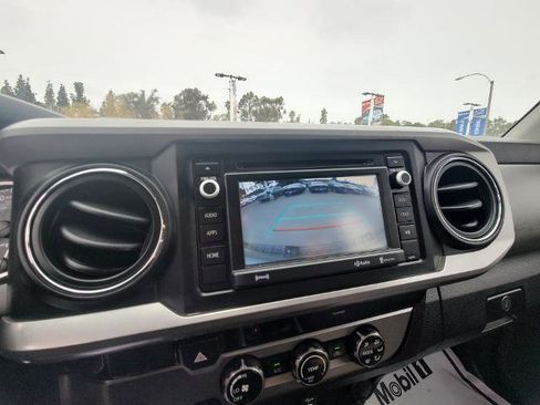Used 2017 Toyota Tacoma SR5 image 14