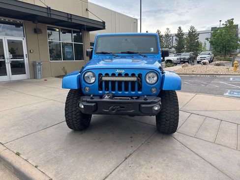 Used 2016 Jeep Wrangler Unlimited Rubicon AWD/4WD image 3