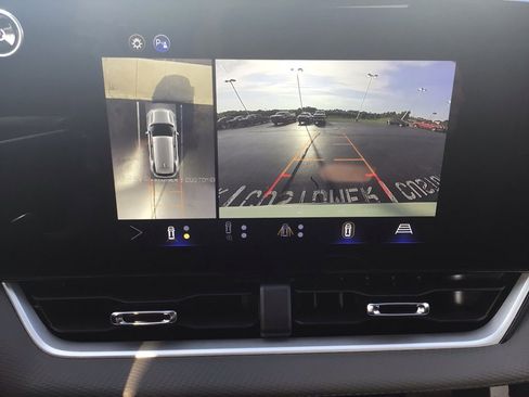 New 2026 Chevrolet Equinox LT w/ Convenience Package II image 23