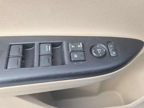 Used 2013 Honda Accord LX image 33