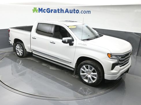 Used 2023 Chevrolet Silverado 1500 High Country w/ High Country Premium Package image 3