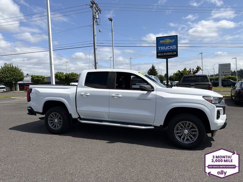 Used 2023 Chevrolet Colorado LT w/ LT Convenience Package RWD image 7