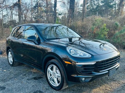 Used 2016 Porsche Cayenne S image 7