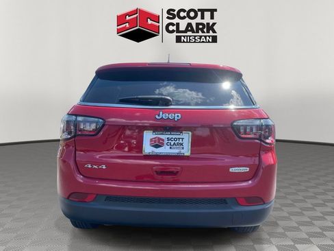 Used 2023 Jeep Compass Latitude w/ Convenience Group AWD/4WD image 4