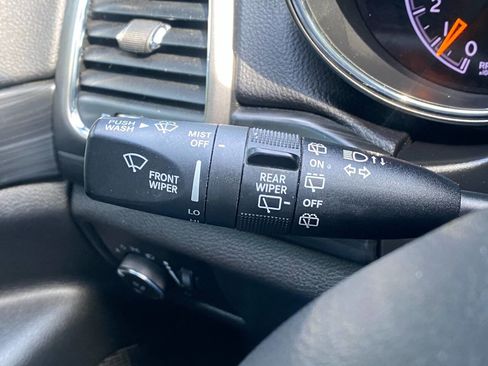 Used 2019 Jeep Grand Cherokee Altitude AWD/4WD image 25