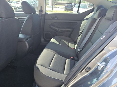 Used 2025 Nissan Altima 2.5 SV w/ SV Special Edition Package FWD image 4
