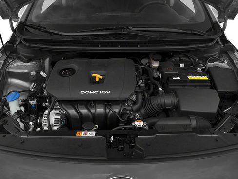 Used 2017 Kia Forte S image 17