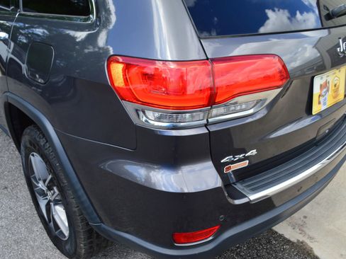 Used 2017 Jeep Grand Cherokee Limited w/ Luxury Group II AWD/4WD image 8