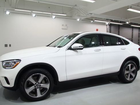 Certified 2023 Mercedes-Benz GLC 300 4MATIC Coupe image 4