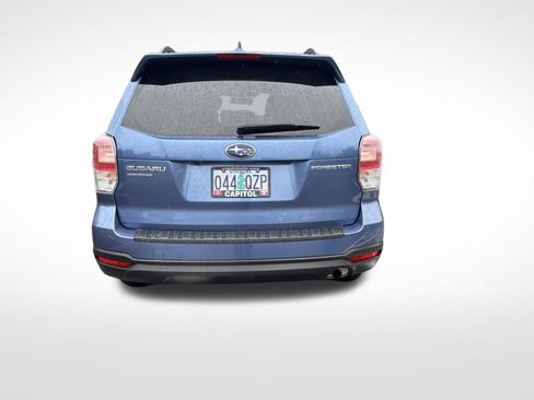 Used 2018 Subaru Forester 2.5i Premium AWD/4WD image 3