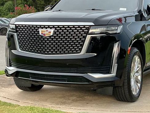 Used 2022 Cadillac Escalade Premium Luxury w/ Performance Package AWD/4WD image 10