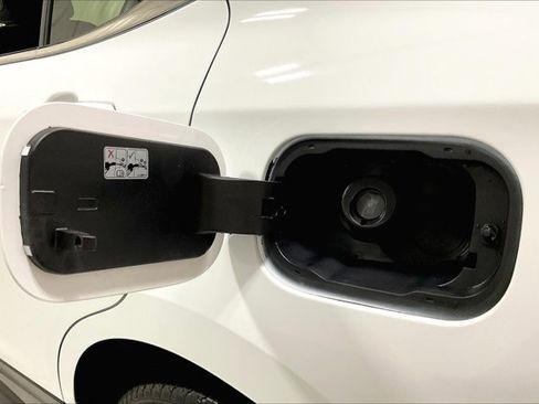 Used 2024 Chevrolet Equinox LT image 42