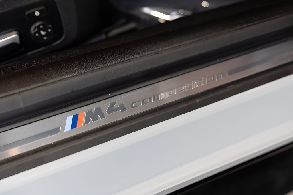 Used 2022 BMW M4 Competition w/ M Carbon Exterior Package RWD image 60
