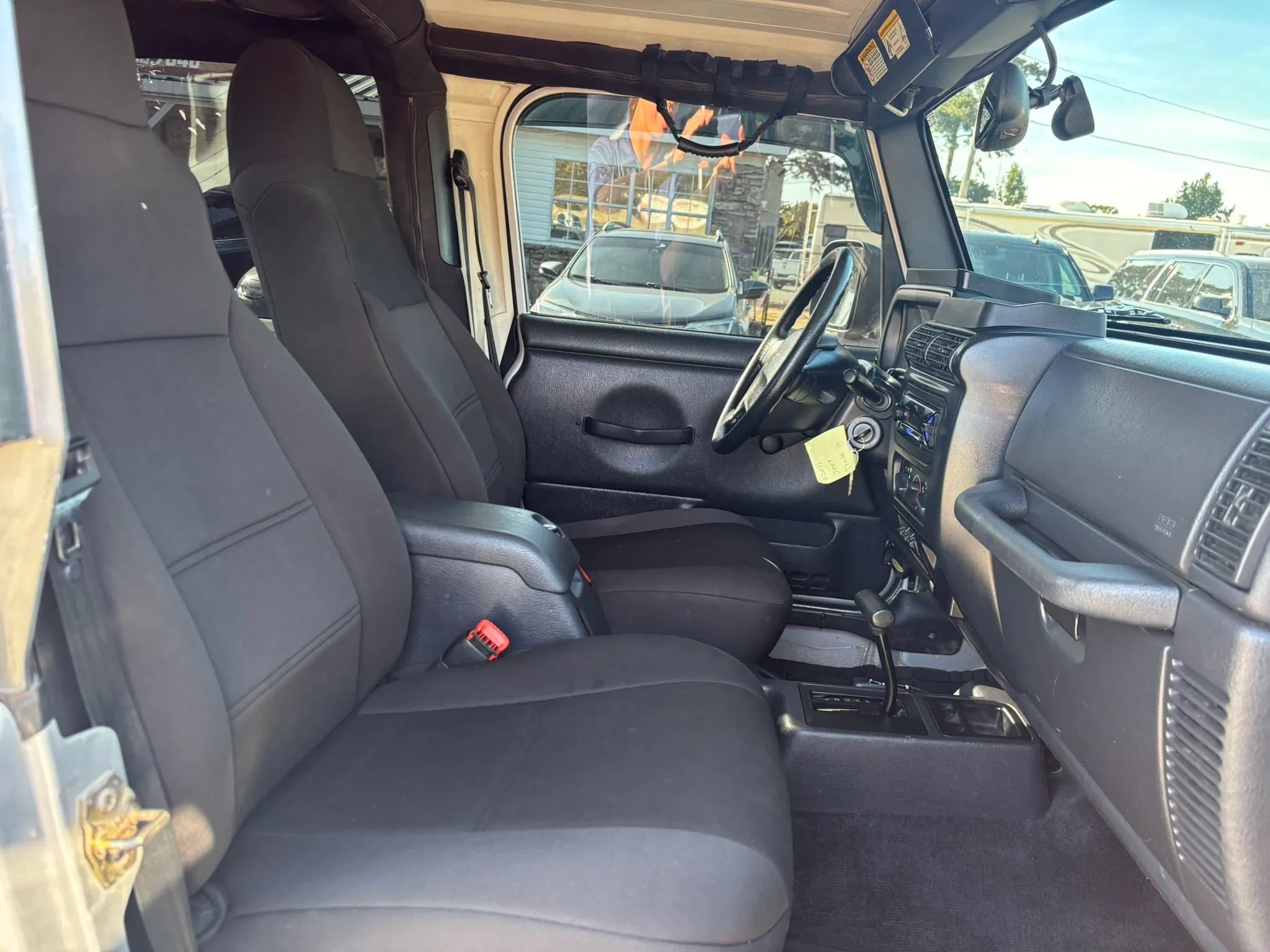 Used 2004 Jeep Wrangler 4WD w/ Dual Top Group image 21