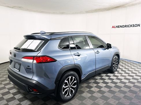 Used 2024 Toyota Corolla Cross SE image 3