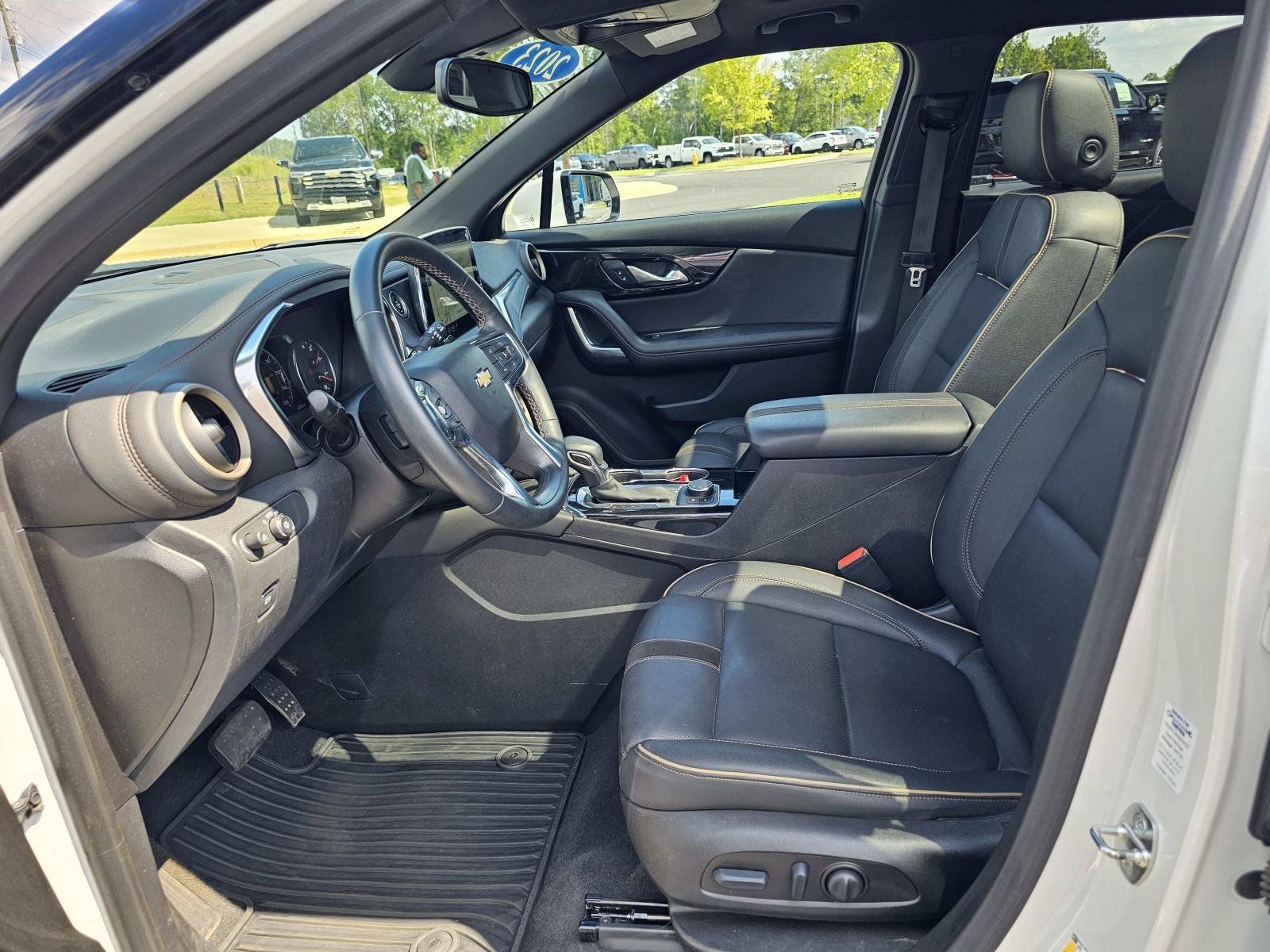 Used 2023 Chevrolet Blazer Premier FWD image 18