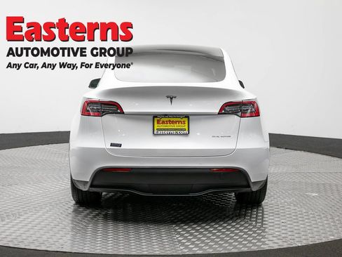 Used 2021 Tesla Model Y Long Range AWD/4WD image 6